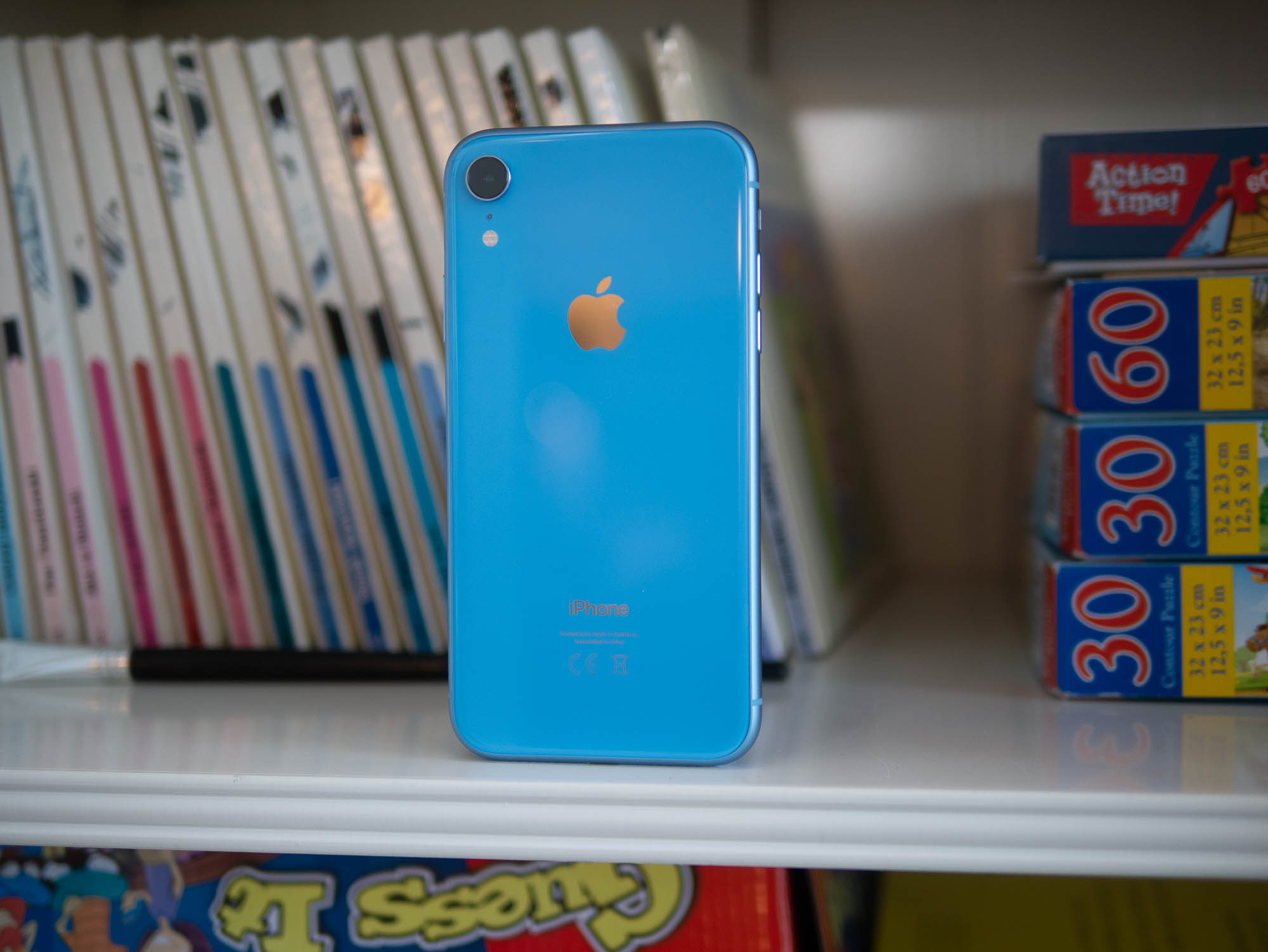 Iphone XR обзор. Фишки айфона XR. Айфон фишка батареи Другова цвета. Разные фишки на iphone первых моделей.