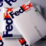 Поштова служба FedEx судиться з урядом США через Huawei і санкцій