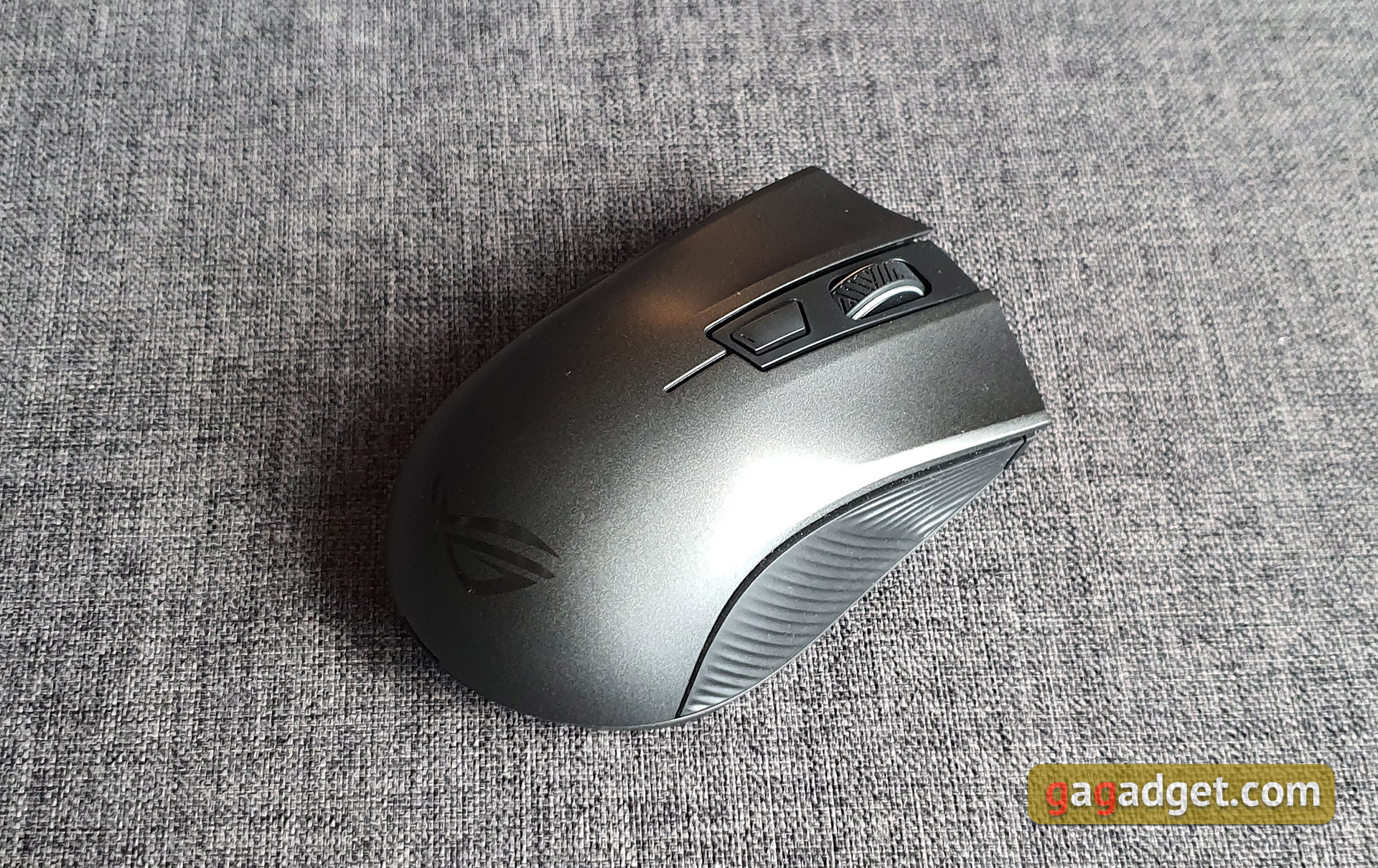 Asus Rog Strix Carry Review Wireless Gaming Mouse For Traveling Gamers Geek Tech Online