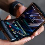 Motorola claims that the flexible RAZR display is durable and won't break like in the Samsung Galaxy Fold