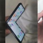 Live photos of the Galaxy Fold 2 clamshell appeared on the net: a display with a hole, two screens and a dual camera