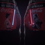 Для фанатів «Зоряних воєн»: Coca-Cola випустила пляшки з крихітними OLED дисплеями у вигляді мечів