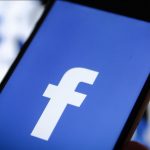 Facebook začal blokovat reklamy na léky na koronaviry