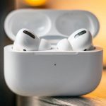 Простіше і дешевше AirPods Pro: Apple готує навушники AirPods Pro Lite