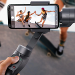 Baseus a publié un stabilisateur manuel pour un smartphone pour 70 $