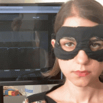 Нова маска здатна відстежувати реакцію людей на видимі об'єкти