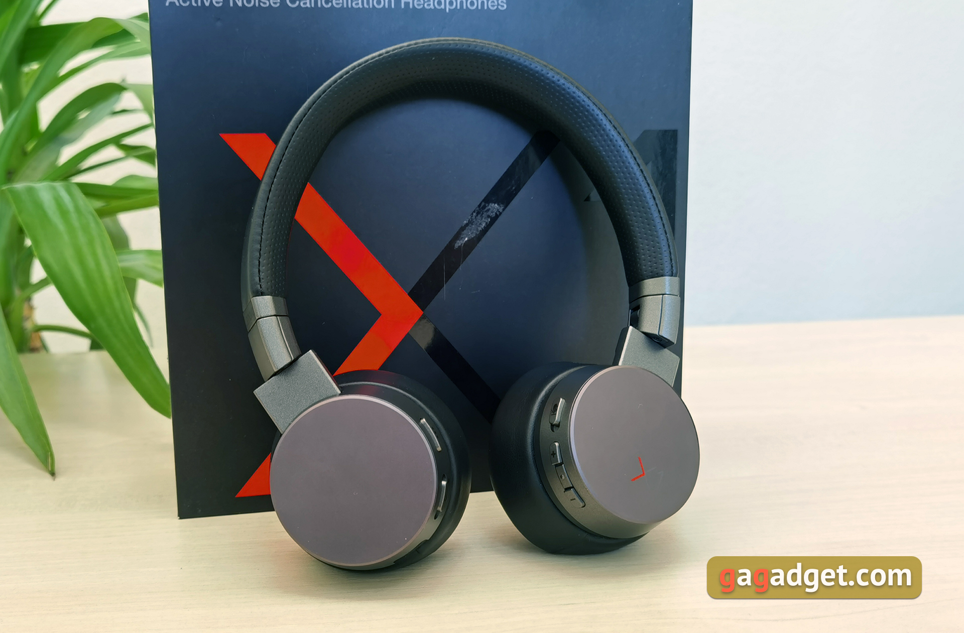Lenovo ThinkPad X1 ANC Review: Stylish 