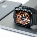 A bug in watchOS 7 and iOS 14 "broke" Apple watches and smartphones: what to do about it