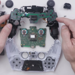 Sony will not show this: blogger disassembled the PlayStation 5 gamepad, revealing the magic of DualSense tactile feedback