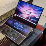 A "live" photo of an expensive Asus laptop with two screens leaked to the network