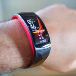 Pas seulement des montres intelligentes: OnePlus se prépare à sortir un bracelet intelligent avec écran AMOLED et un prix de 40 $