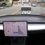 Tesla cavalca con il pilota automatico lungo 600 km catturato in video
