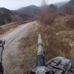 Videoclipul a arătat o bătălie realistă între T-80U și coreeana K1