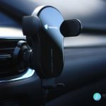 Holder with wireless charging from Navitel