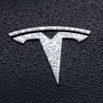 Tesla на автопілоті потрапила в аварію: двоє загинули (оновлено)