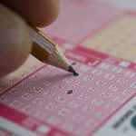 Вчені з'ясували, чи робить виграш в лотерею людину більш щасливою