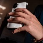 Is it true that smartphones cause injury to the little finger: doctors explain