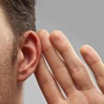 Medicul a explicat de ce auzul se deteriorează la tineri