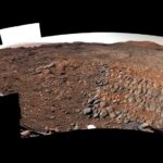 Mars rover Curiosity photographed dangerous rocks of an unusual shape