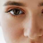 Comment les yeux sont-ils protégés des infections ? Il s'agit de cages spéciales