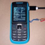 Telefonul clasic Nokia 1680 din 2008 s-a transformat într-un mini PC Linux