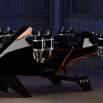 ظهر نموذج أولي لدراجة نارية طائرة: إنها تطير بسرعة 800 كم / ساعة