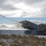 Après les États-Unis : le Royaume-Uni fournira également à l'Ukraine des systèmes de lance-roquettes multiples d'une portée allant jusqu'à 80 km