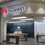 Huawei почала закривати свої магазини у Росії