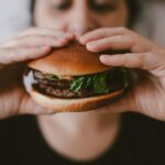 Study: who does not love whom more - vegans or meat eaters