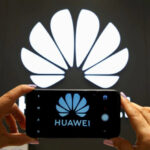Huawei began to close branded stores across Russia