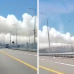 Peste podul din Crimeea au apărut nori uriași de fum
