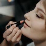 هل مستحضرات التجميل ضارة بالحوامل؟