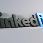 LinkedIn is now available in Ukrainian