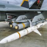 تستخدم القوات المسلحة الأوكرانية صواريخ AGM-88 HARM الأمريكية المضادة للرادار ، ويمكنها تدمير الأهداف على مسافة تصل إلى 150 كم