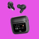 JBL Tour Pro 2: Bluetooth 5.3, autonomy up to 40 hours and a case with a 1.45″ touch display