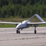 Școlari ruși vor fi învățați să opereze drone pe un model special creat „Vultur”