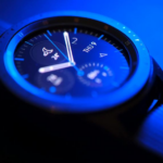 Aroganța doborâtă: Samsung înaintea Apple în creșterea vânzărilor de ceasuri