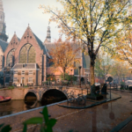 Unde este jocul și unde este realitatea? În Call of Duty Modern Warfare II, jucătorii au fost șocați de o copie exactă a lui Amsterdam într-una dintre misiuni.