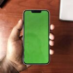 iPhone Users Start Complaining About Green Screens After Updating to iOS 16.1
