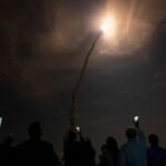 سجل ساتل الأرصاد الجوية GOES East إطلاق صاروخ القمر NASA SLS من الفضاء