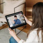 Virtual relationships: how they "work" and affect a person's life in reality