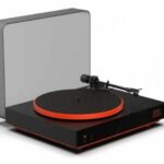 JBL Spinner BT: JBL's first aptX HD Bluetooth turntable that lets you play vinyl records on wireless speakers and headphones