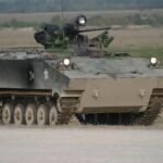 ستمنح فرنسا أوكرانيا 25 مركبة قتال خفيفة للمشاة AMX-10P